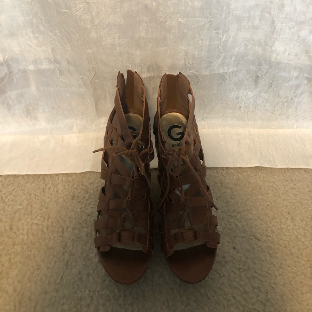G by GUESS wedges